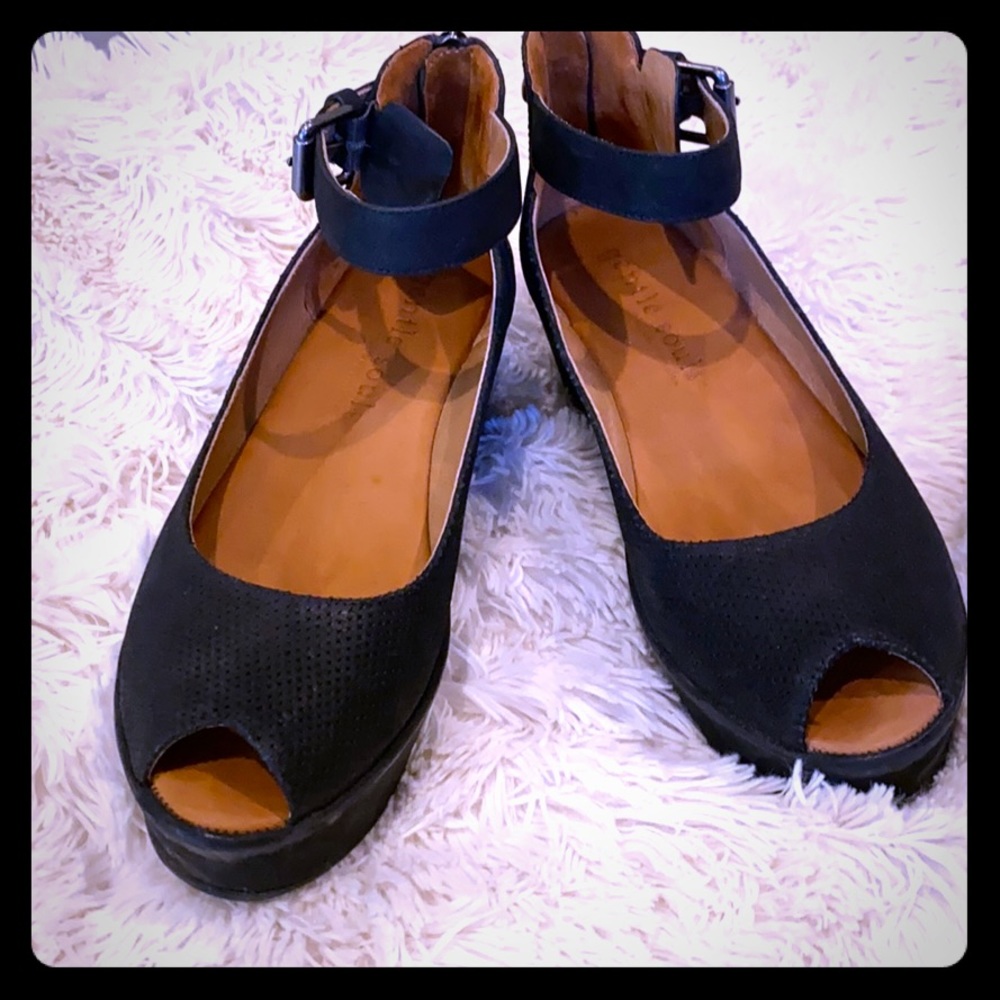 Gentle souls black suede shoes